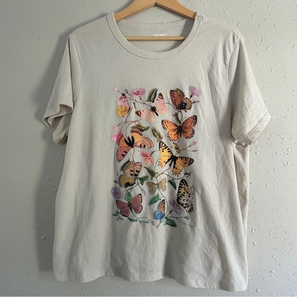 Old Navy Tops - 🦋 Old Navy Beige Butterfly Print Short Sleeve Tee Casual Comfy XL